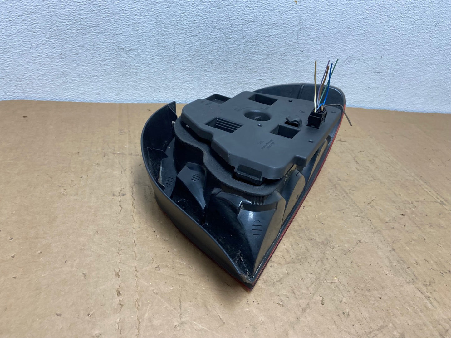 1996-2000 BMW 5-SERIES E39 528i 540i Left Driver LH Tail Light AD1301 LK4