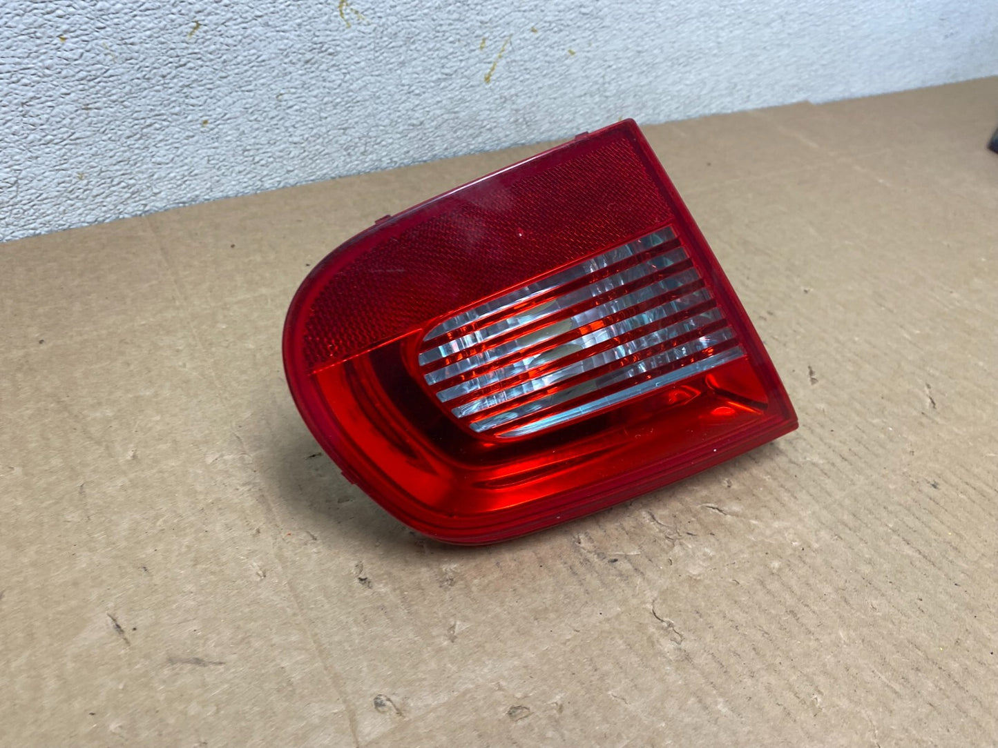 2007 2008 2009 2010 2011 Volkswagen Eos Left Driver Tail Light Inner Oem O74282