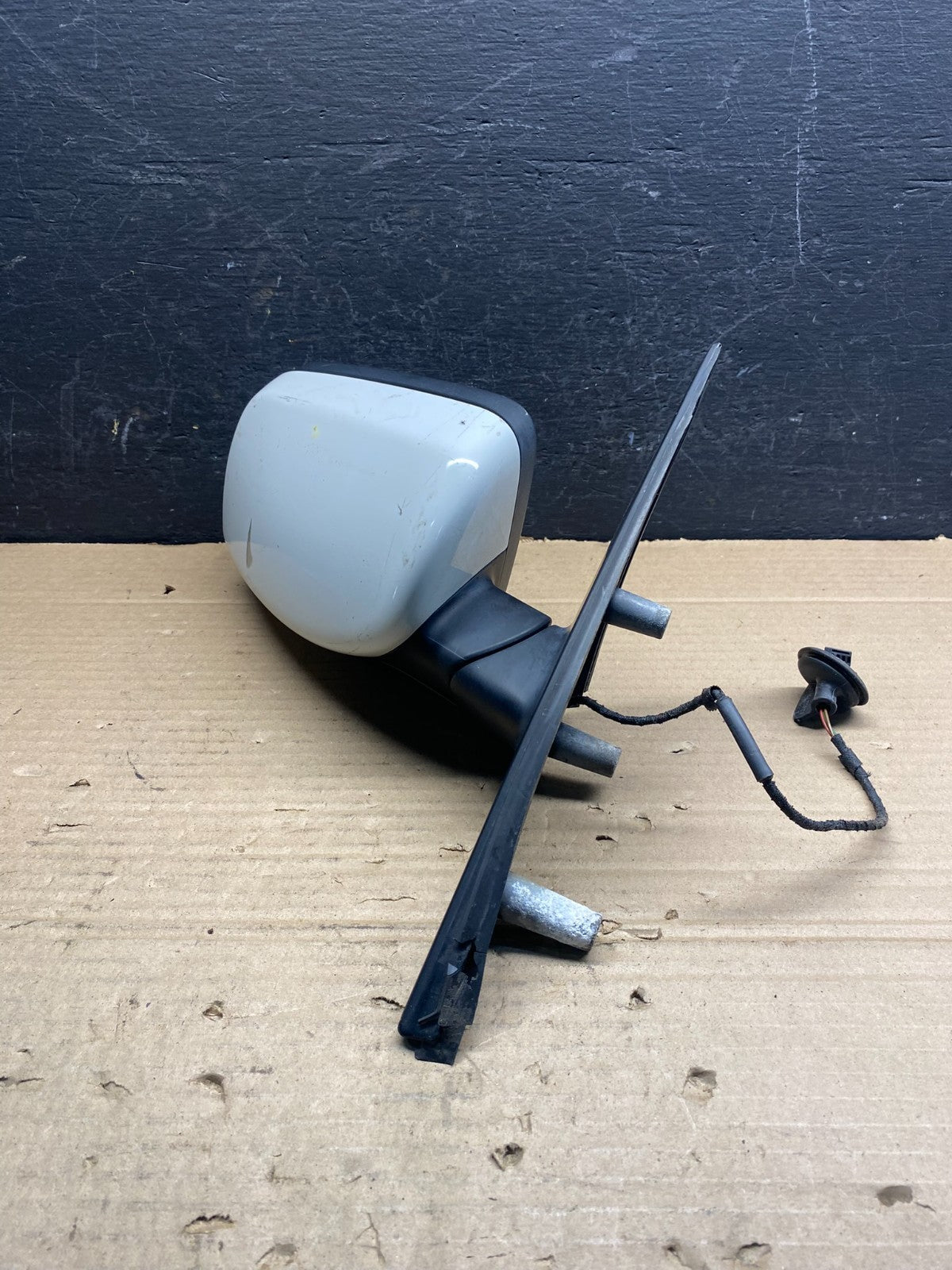2006 - 2010 BMW 528i 530i 535i Right Passenger Door View Mirror AD9481 DW2