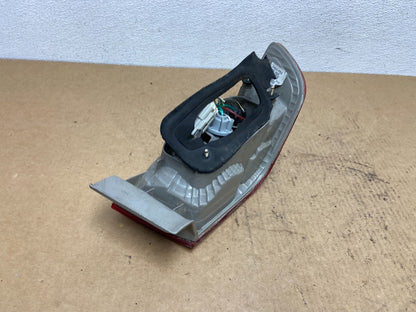 2000 to 2001 Toyota Camry Right Passenger Rh Tail Light OEM AC3158 DW4
