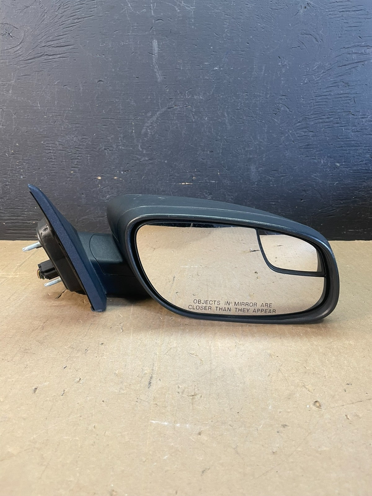 2010 to 2018 Ford Taurus Right Passenger View Door Mirror AD5688 DW6