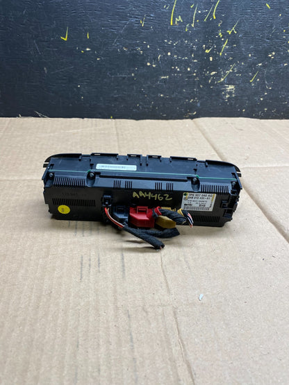 2011 - 2017 Volkswagen  Touareg Center Climate Control Panel AC Heater AA4462 DG4