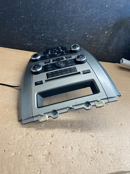2010 to 2012 Ford Fusion Radio Climate Control A/C Control AF2565 DG2