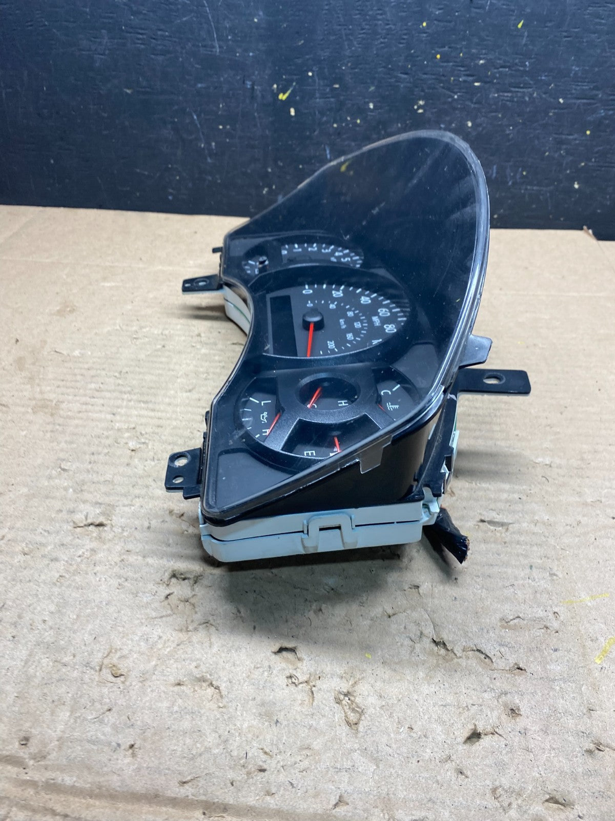 2005 to 2007 Nissan Armada Speedometer Cluster Gauge Q2324 DG2