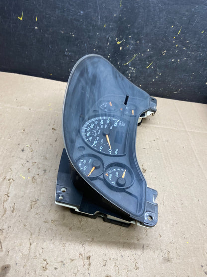 2003 to 2007 Chevrolet Express Speedometer Cluster Gauge 25755008 AC6777 DG2