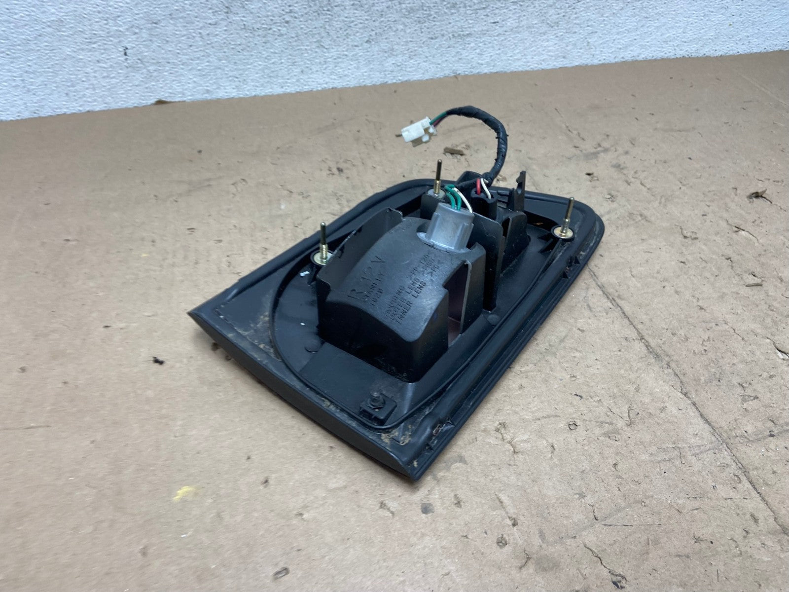 1998 1999 2000 Toyota Sienna Right Passenger Inner Tail light AG5695 LK4