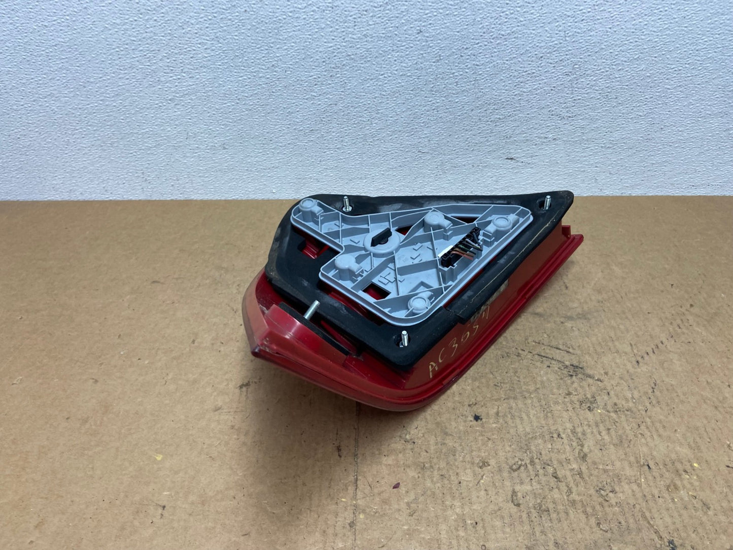 2005-2007 Mercedes-Benz C 230 W203 C-Class Right Passenger Tail Light AC3654 LK4