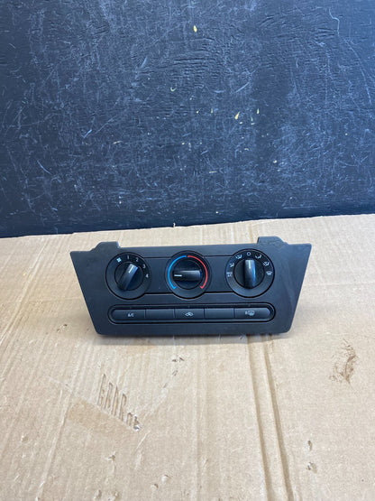 2006 to 2009 Ford Fusion Mercury Milan Climate Control A/C Control ad7095 DG0