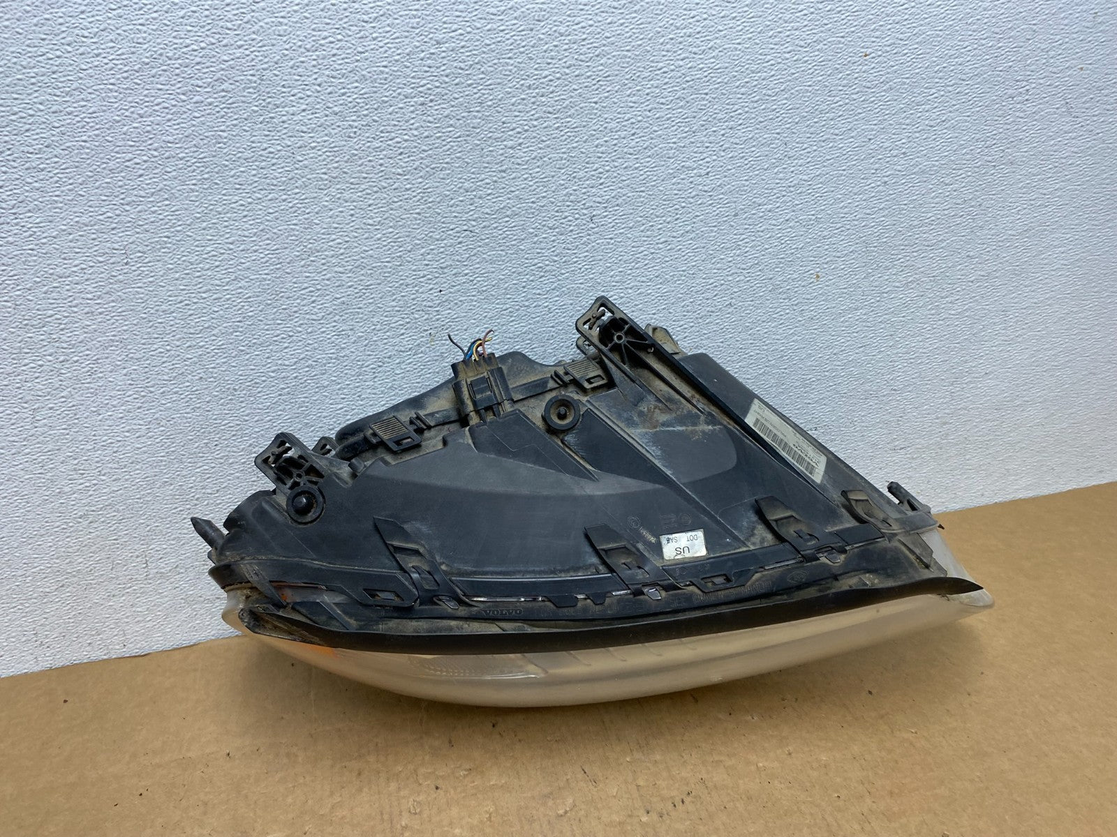 2008 to 2013 Volvo XC70 V70 S80 Right Passenger Side Halogen Headlight AD4603 DW3