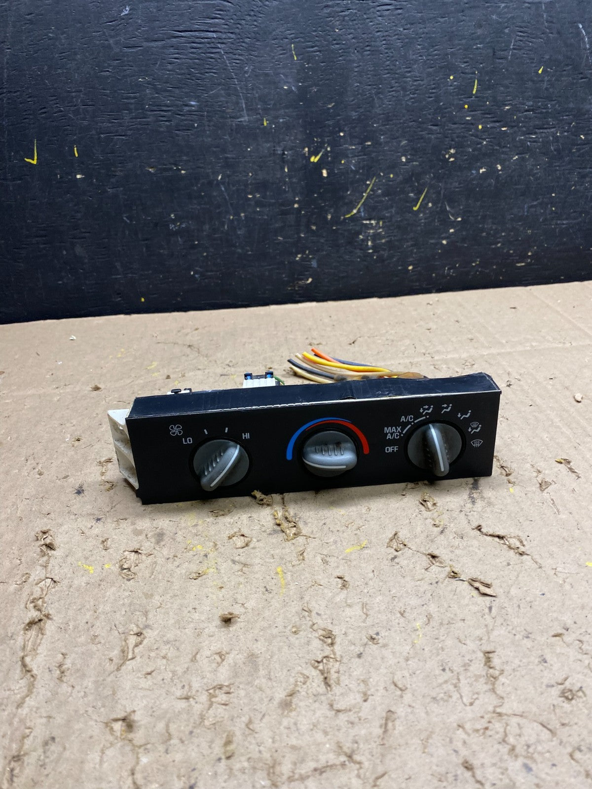 2001 - 2007 GMC Chevrolet Express 1500 Climate Control A/C u5498 DG0