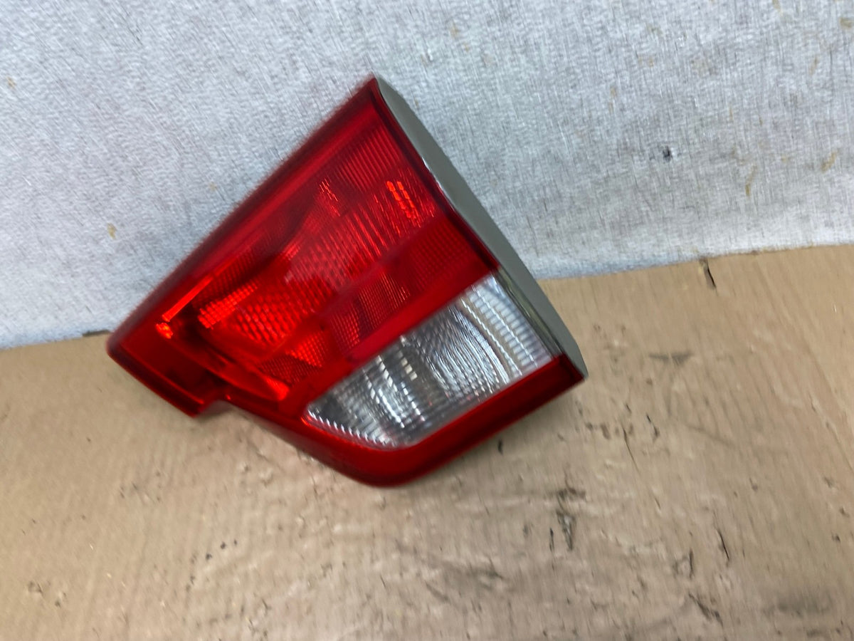 2011-2013 Jeep Grand Cherokee Right Passenger Rh Inner Tail Light AI8244 LK1