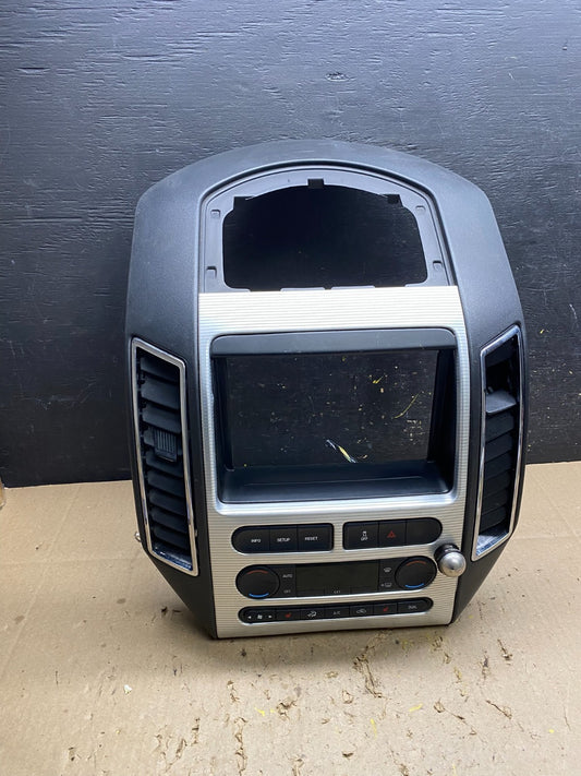 2007 - 2010 Ford Edge Heater Climate Control Radio Control Dash Bezel u5146 DG0