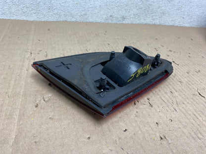 2000 to 2002 Chevrolet Cavalier Right Passenger Inner Tail Light J8086 PS6