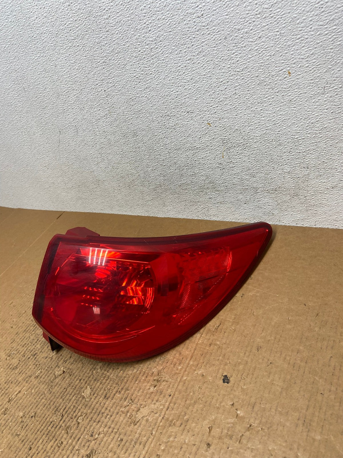 2009 2010 2011 2012 Chevrolet Traverse Right Passenger Tail Light AE2642 LK1