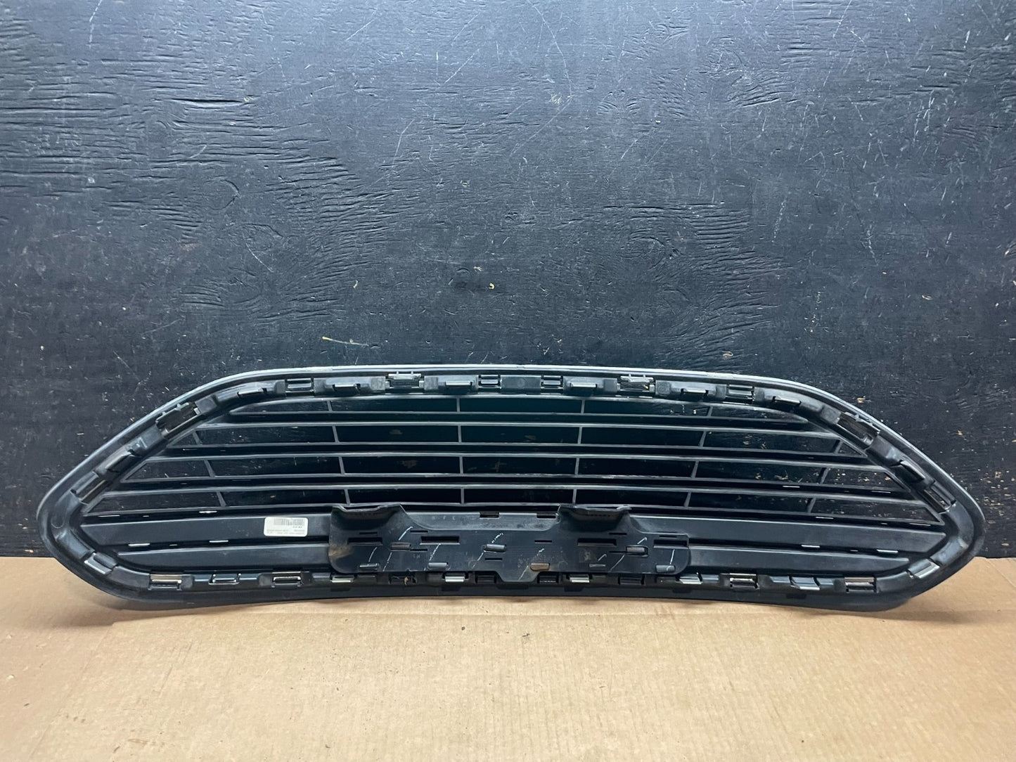 2014 to 2019 Ford Fiesta Front Upper Grille Grill aa9041 DG6