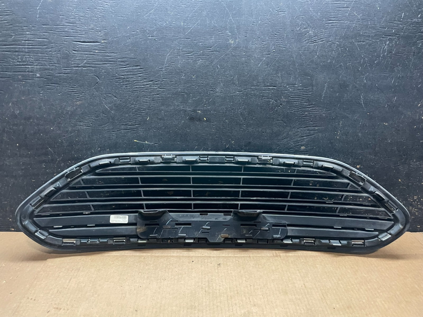2014 to 2019 Ford Fiesta Front Upper Grille Grill aa9041 DG6