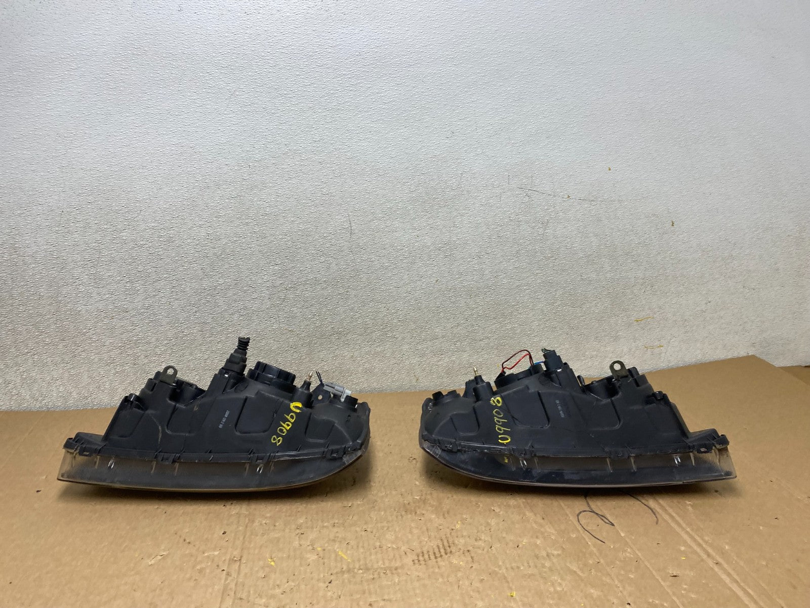 2004 2005 2006 Hyundai Elantra Left+Right Set Halogen Headlights U9908 DW11