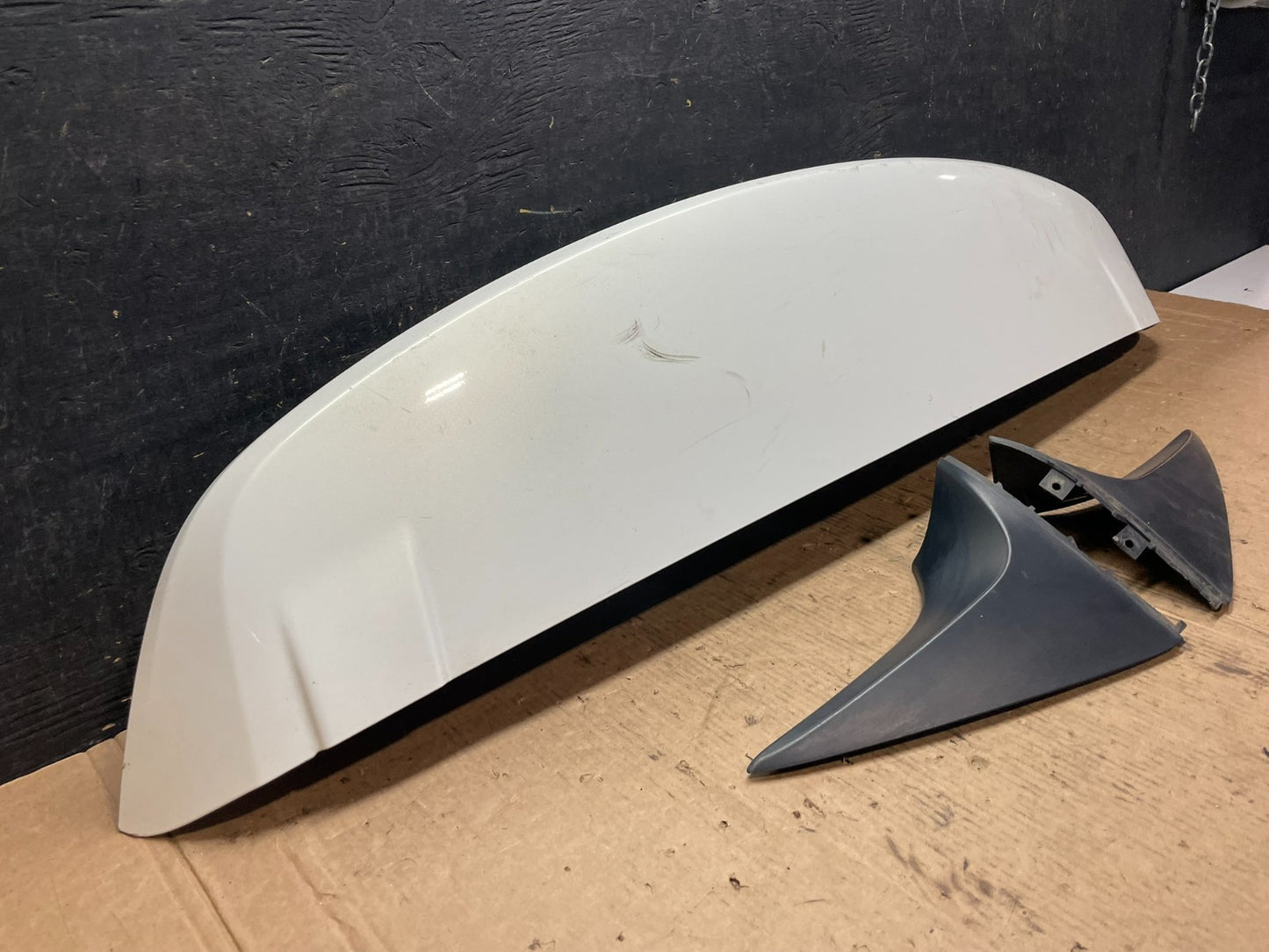 2013 to 2020 Nissan Pathfinder Rear Spoiler Wing Oem Z8090 DG1