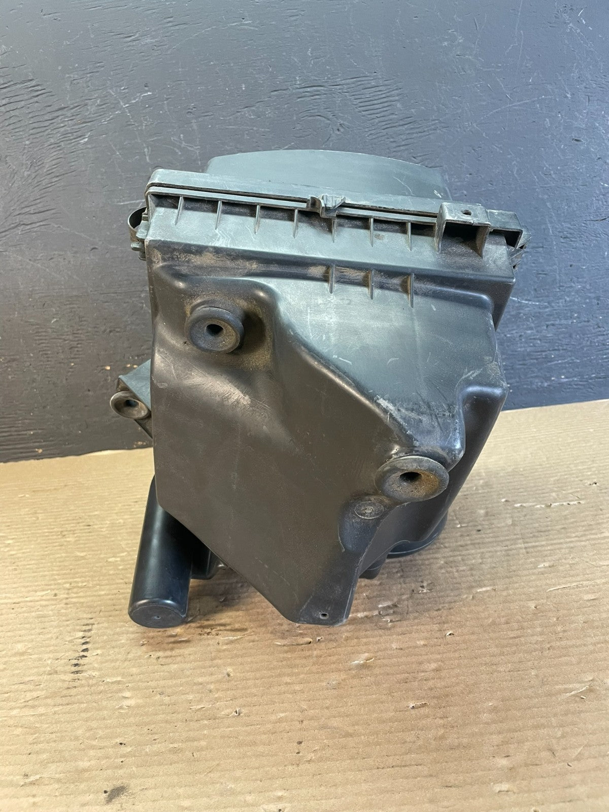 2011 - 2021 Dodge Durango 3.6L Air Filter Cleaner Box AF3503 DW5