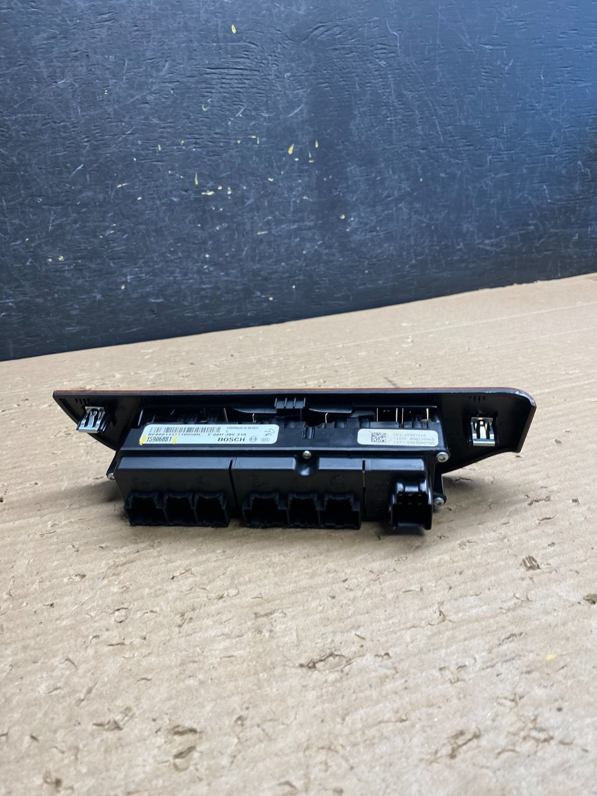 2007-2013 Chevy Suburban Tahoe Yukon Front Left Driver Window Switch AG8424 DG3