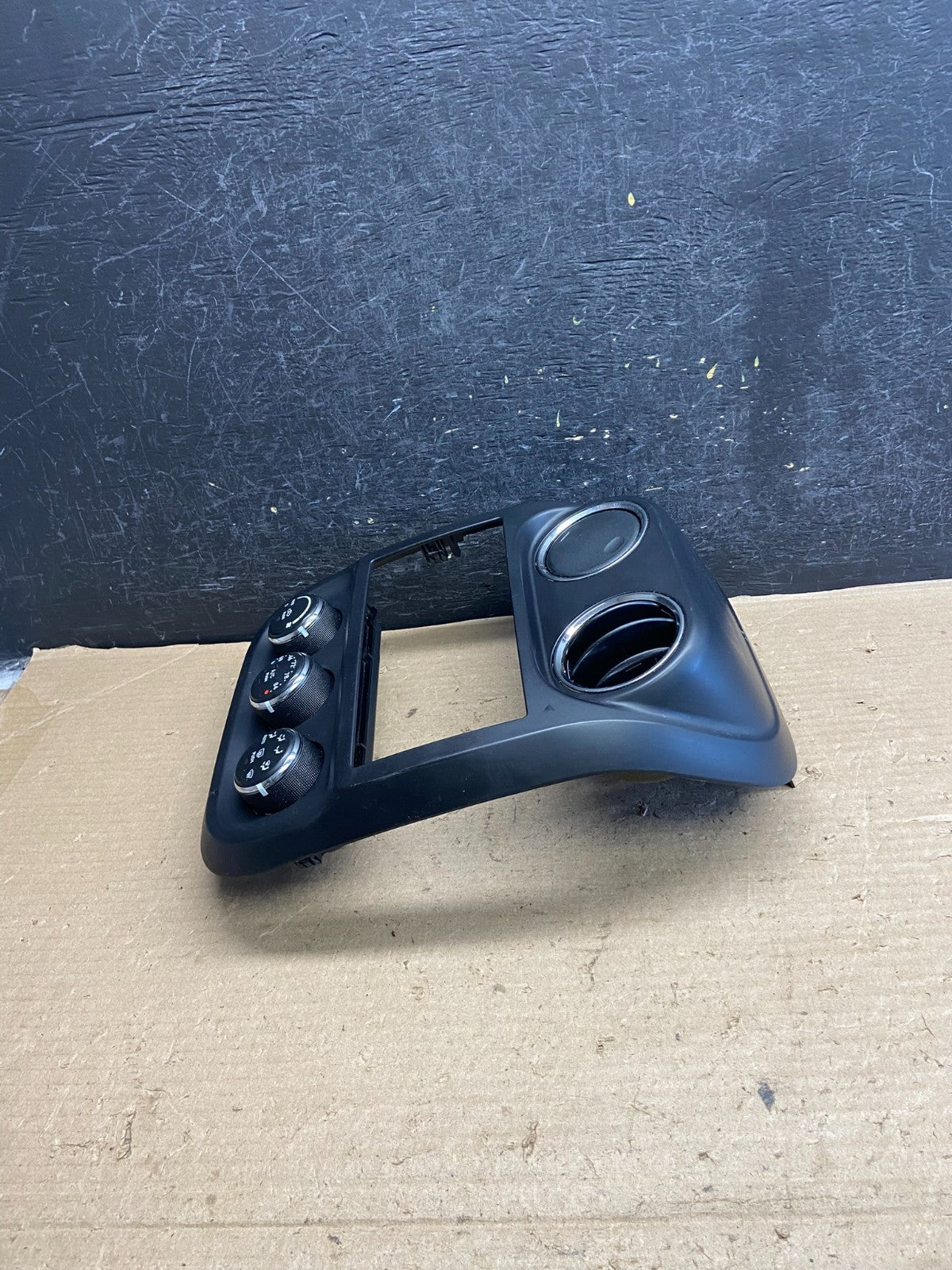 2011 to 2017 Jeep Compass Dash Climate Temperature Control Radio Bezel AH5110 DW2