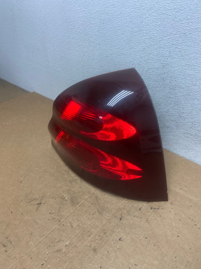 2004 to 2008 Pontiac Grand Prix Right Passenger RH Tail Light AD5200 LK1