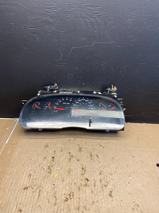 2006 Ford E350 Gauge Speedometer Cluster OEM ab5768 DG0
