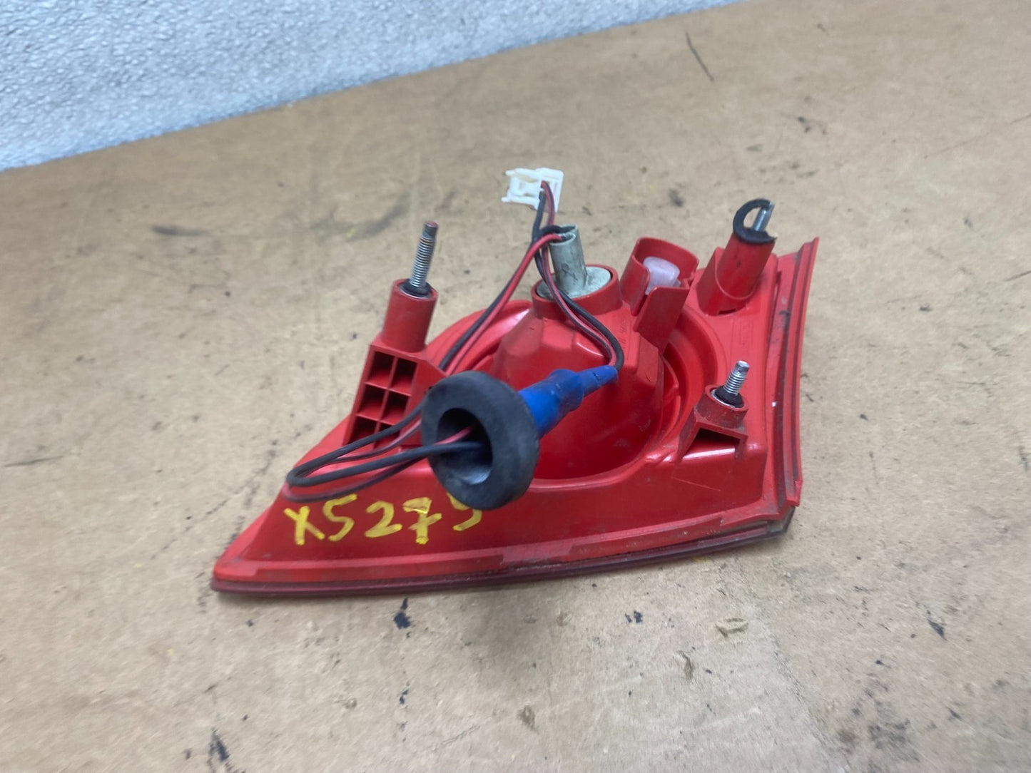 2003-2005 Infiniti FX35 FX45 Left Driver Lh Red Inner Tail Light OEM X5275 DW6