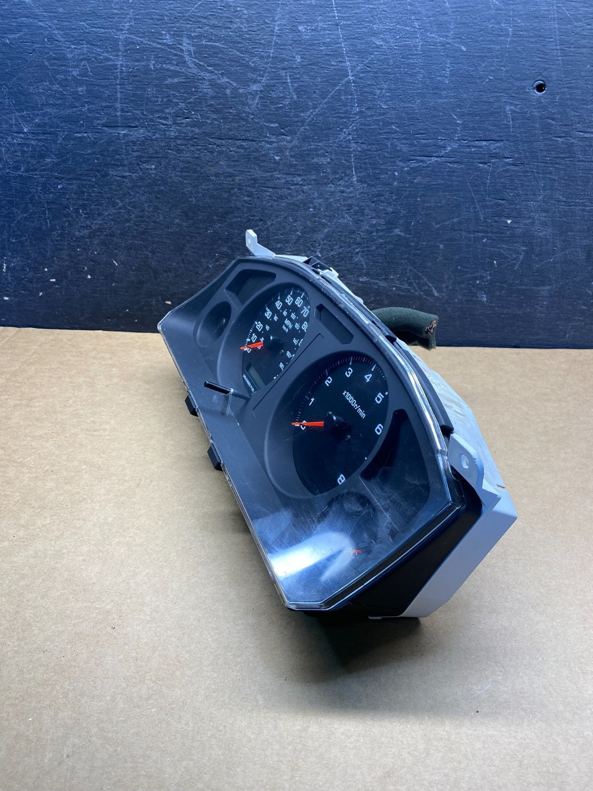 1998 to 2000 Nissan Pathfinder Speedometer Cluster Gauge AH7084 DG2
