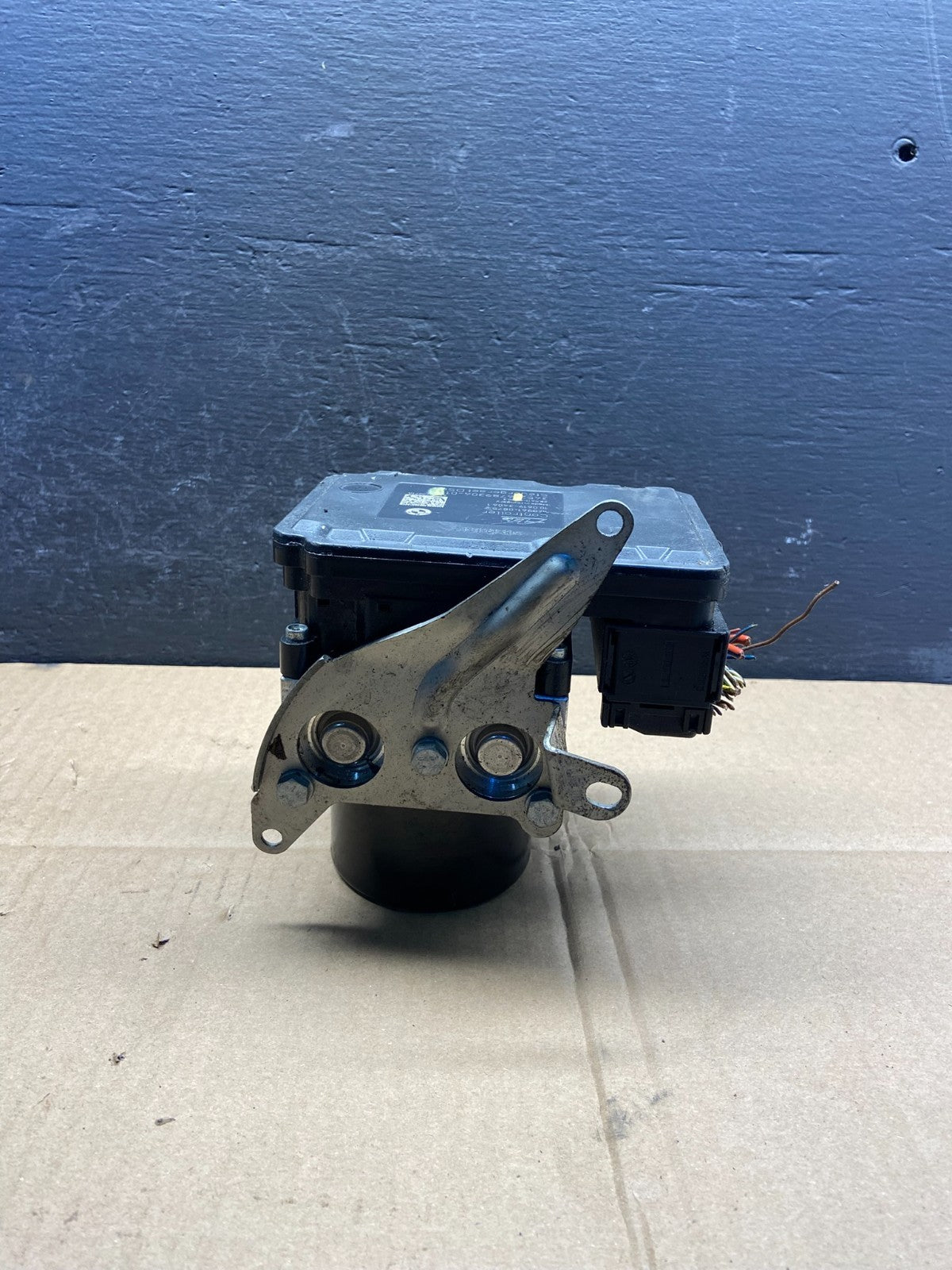 2006 to 2009 BMW 328i 335i ABS Anti-Lock Brake Pump 6789304 AD1793 DG3