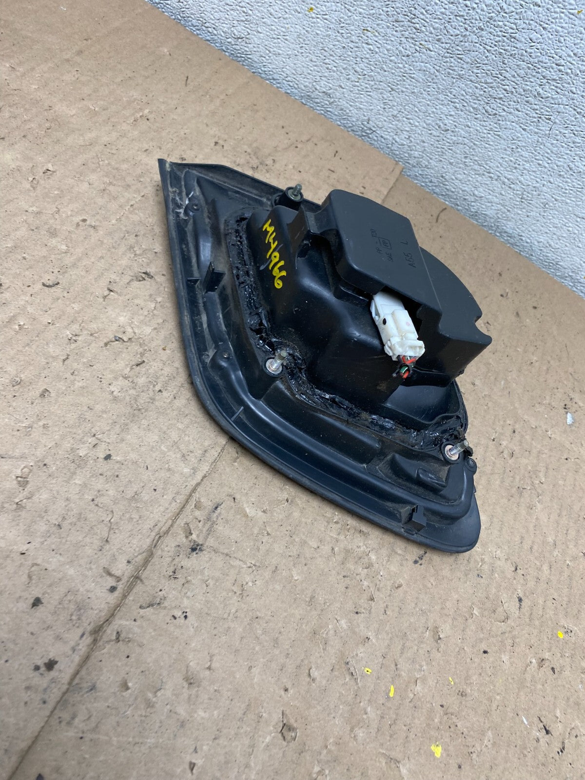 1997 1998 1999 Nissan Maxima Left Driver LH Inner Tail Light Oem M4966 DW5