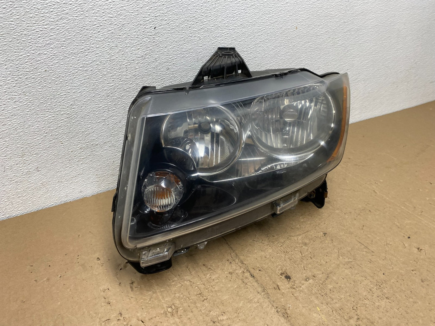 2011 to 2013 Jeep Grand Cherokee Halogen Left Driver Lh Headlight AC6054 DW2