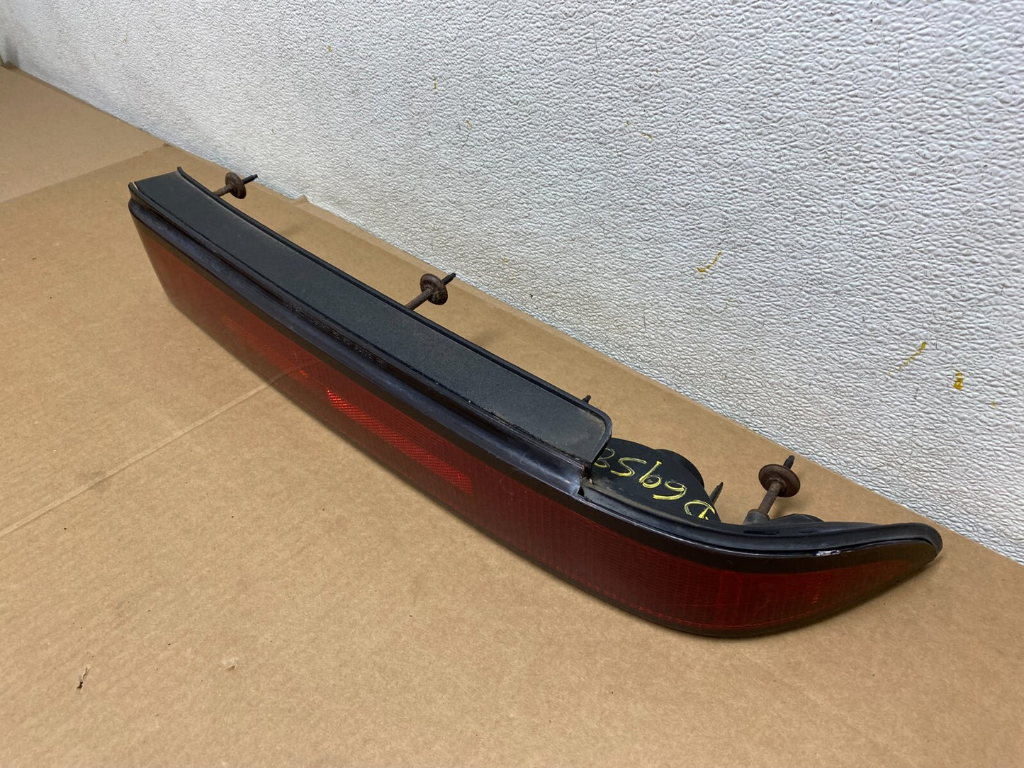 1991 to 1992 Buick Regal Right Passenger RH Side Tail Light D69582