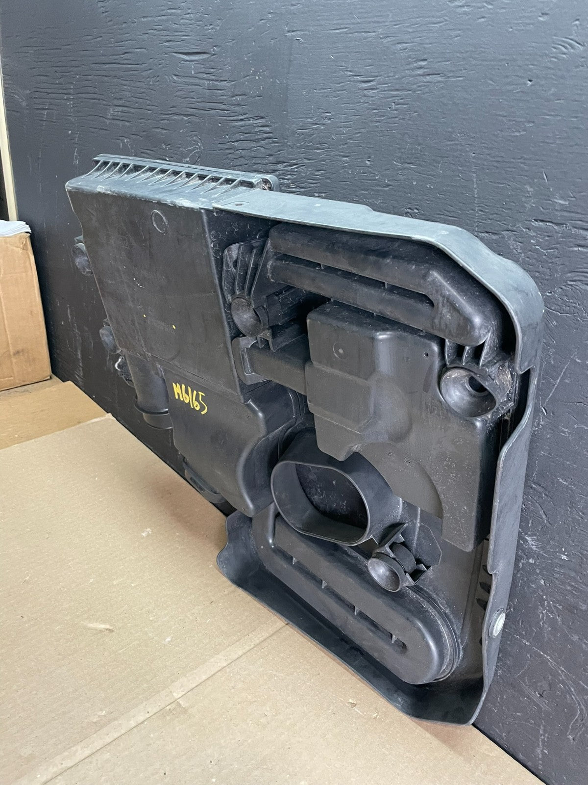 2013 to 2020 Ford Fusion Engine Motor Cover Shield  Black ab7831 DG7