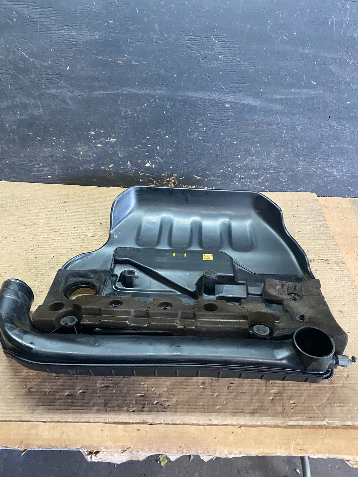2013 to 2016 Dodge Dart 2.0L Engine Motor Cover Shield S3561 DG4