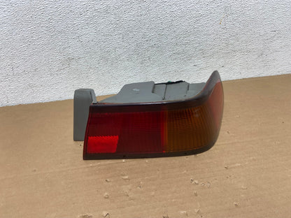 1997 1998 1999 Toyota Camry Tail Light Right Passenger Rh Side AD4172 LK0