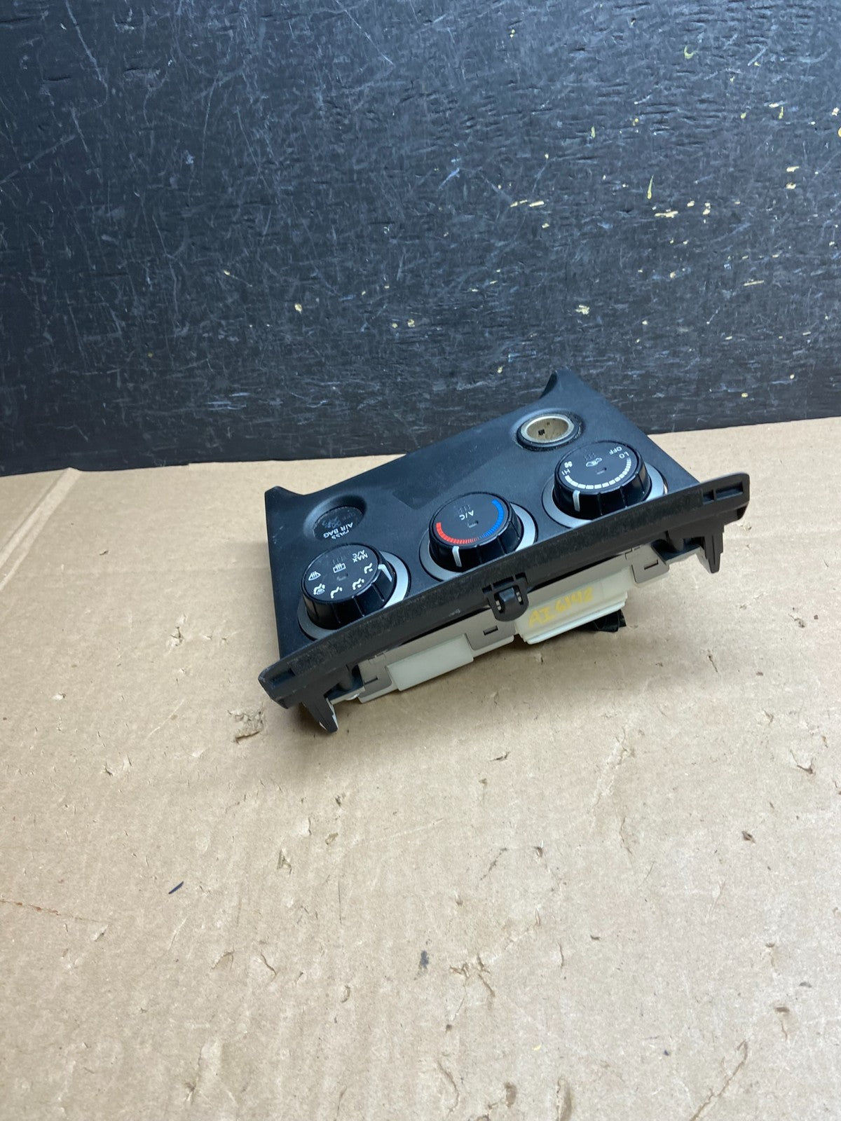 2011 to 2015 Nissan Rogue Heater Temperature AC Climate Control AI6142 DG2