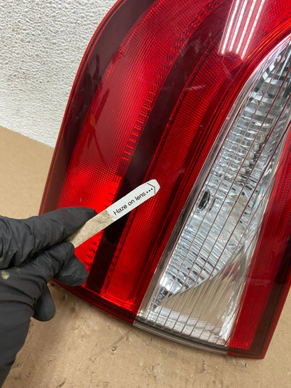 2015 - 2019 Toyota Sienna Right Passenger Side Inner Tail Light DEPO AD7778 LK3