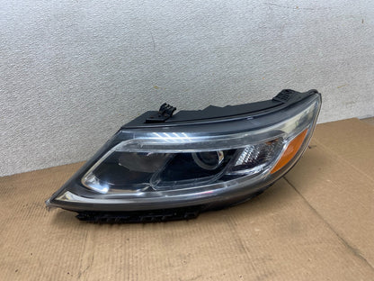 2014 to 2015 Kia Sorento Left Driver LH Side Headlight Halogen Oem AA5377 DW0