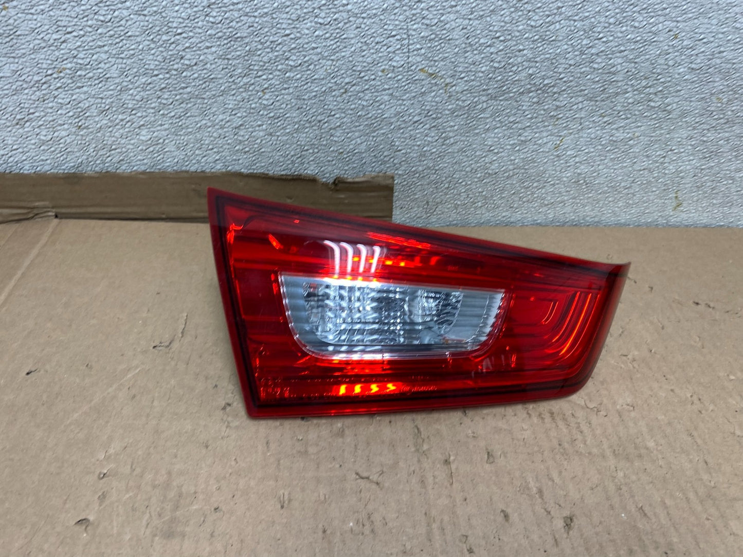 2010 to 2018 Mitsubishi Outlander Sport Left Side Inner Tail Light Oem U8305 DW0