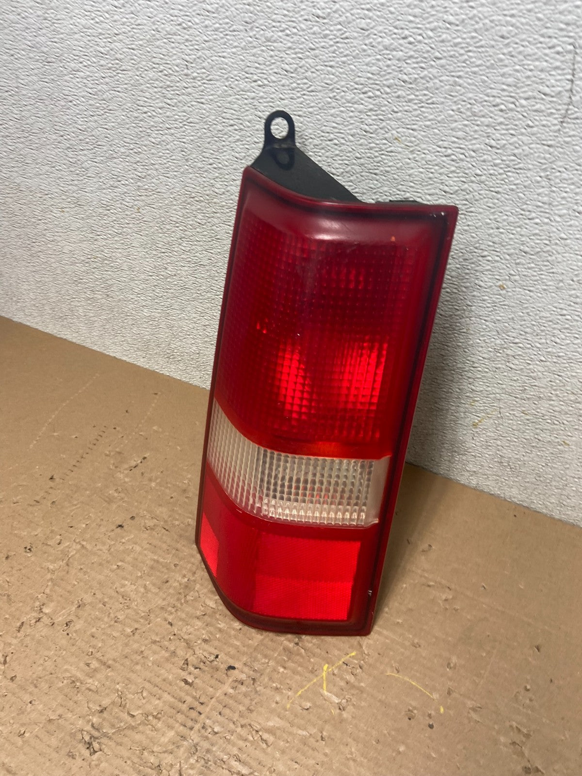2003 to 2017 Chevrolet Express 1500 Left Driver Side Tail Light Oem R0918 DW1