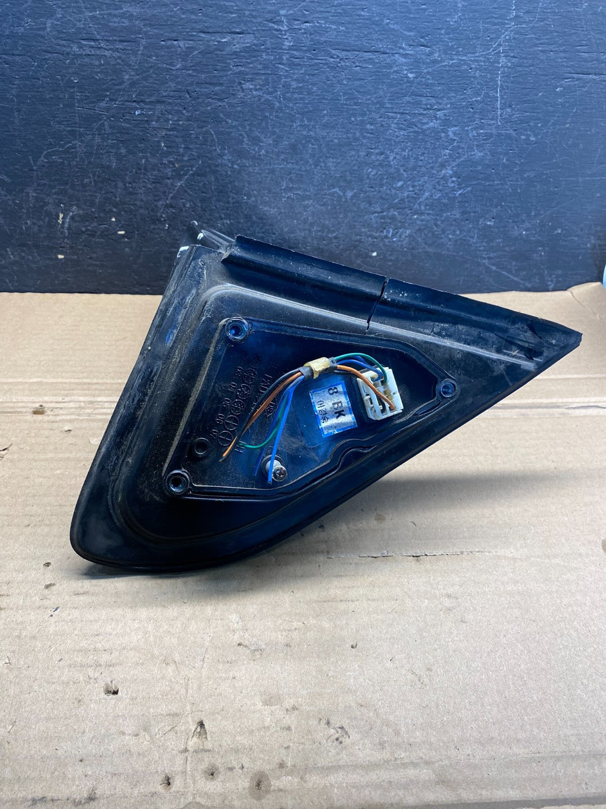 2003 to 2009 Kia Sorento Left Driver LH Door Mirror ae8111 DG4