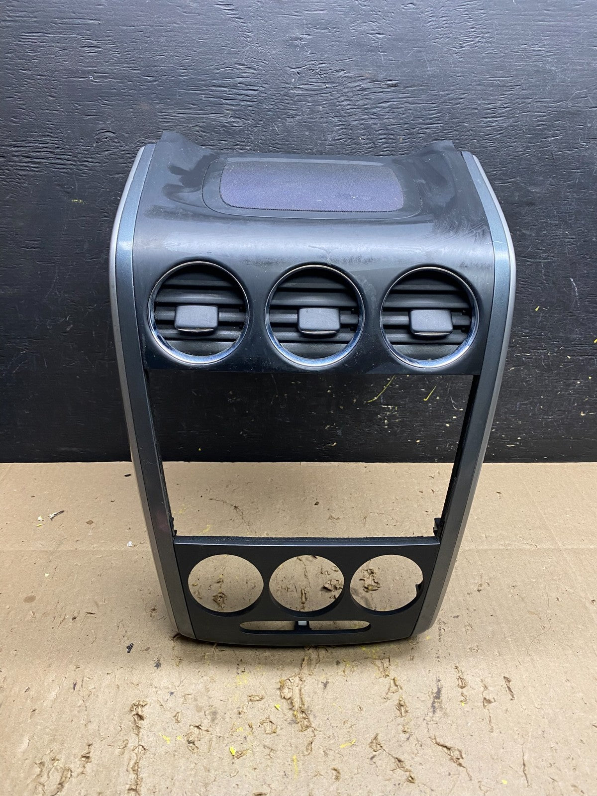 2010 2011 2012 Mazda CX-7 Center Dash Radio Bezel Trim u5566 DG0