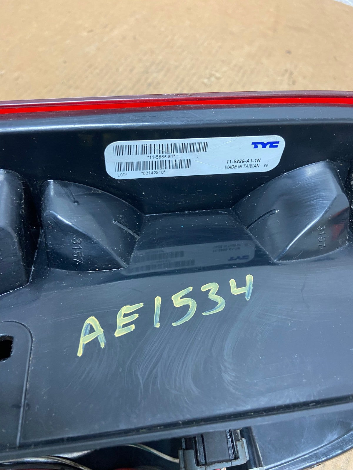 2005 2006 2007 Jeep Liberty Left Driver Lh Side Tail Light TYC AE1534 LK7