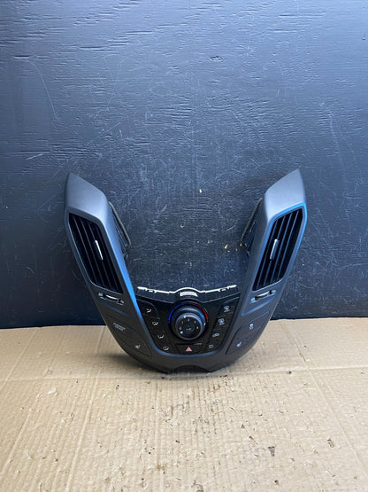 2012 - 2015 Hyundai Veloster Climate Control Panel Trim Air Vents AC9647 DG0