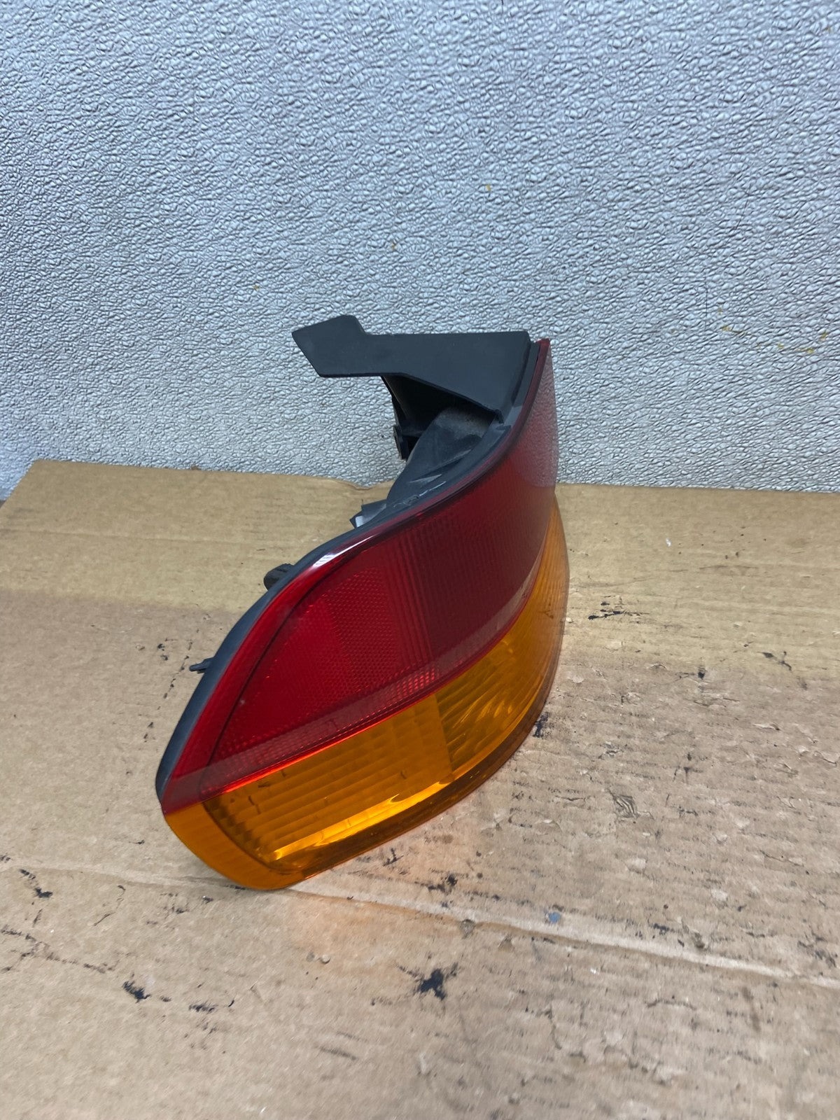 2002 2003 2004 Honda Odyssey Left Driver LH Side Tail Light AB5360 LK2