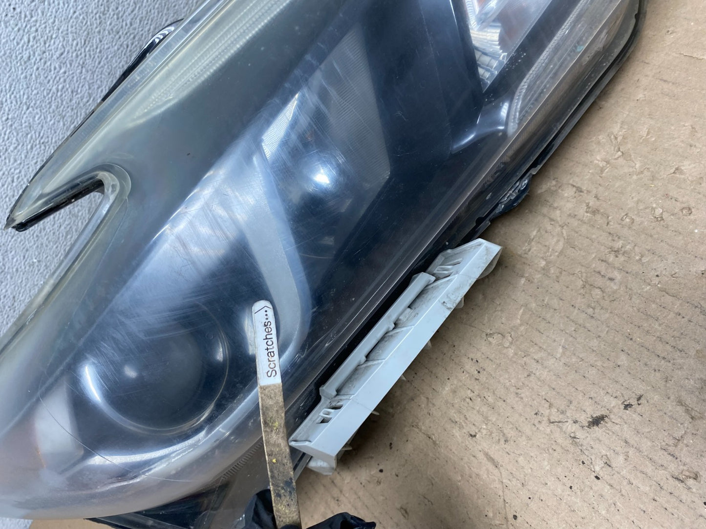 2016 2017 2018 Nissan Maxima Right Passenger Headlight Halogen AF3193 DW3