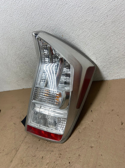 2010 2011 Toyota Prius Tail Light Right Passenger Side AG5335 LK1