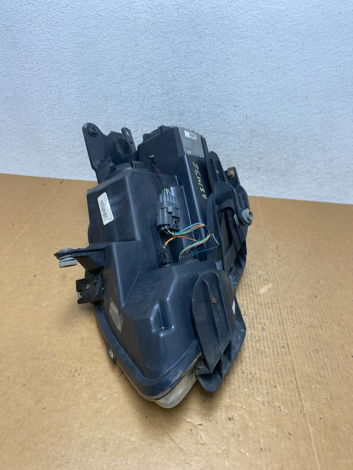 2007-2012 Gmc Acadia Xenon HID Headlight Right Passenger Side AE1436 DW9