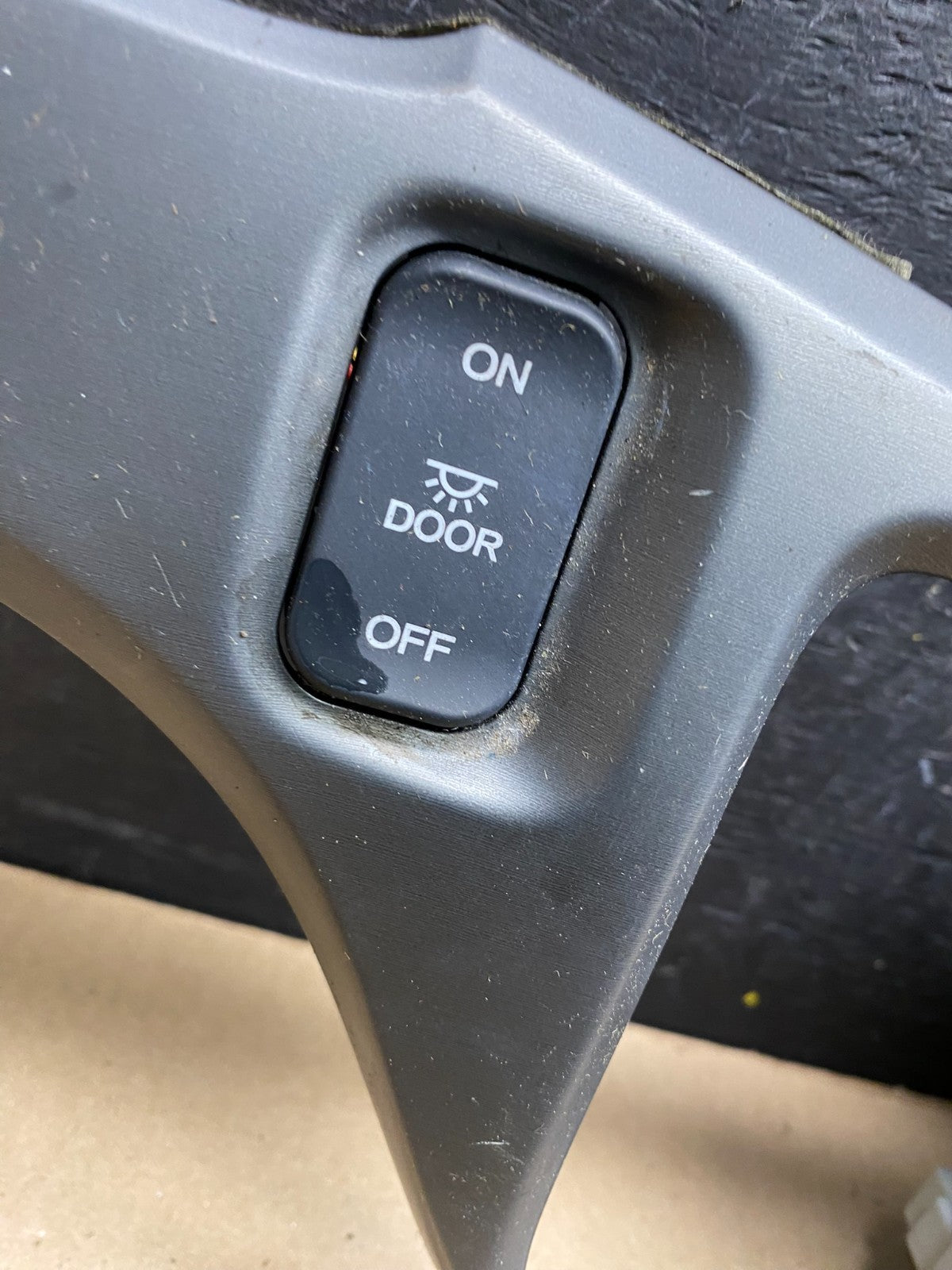2005 to 2010 Honda Odyssey Radio Climate Control Dash Trim Bezel U5790 DG1